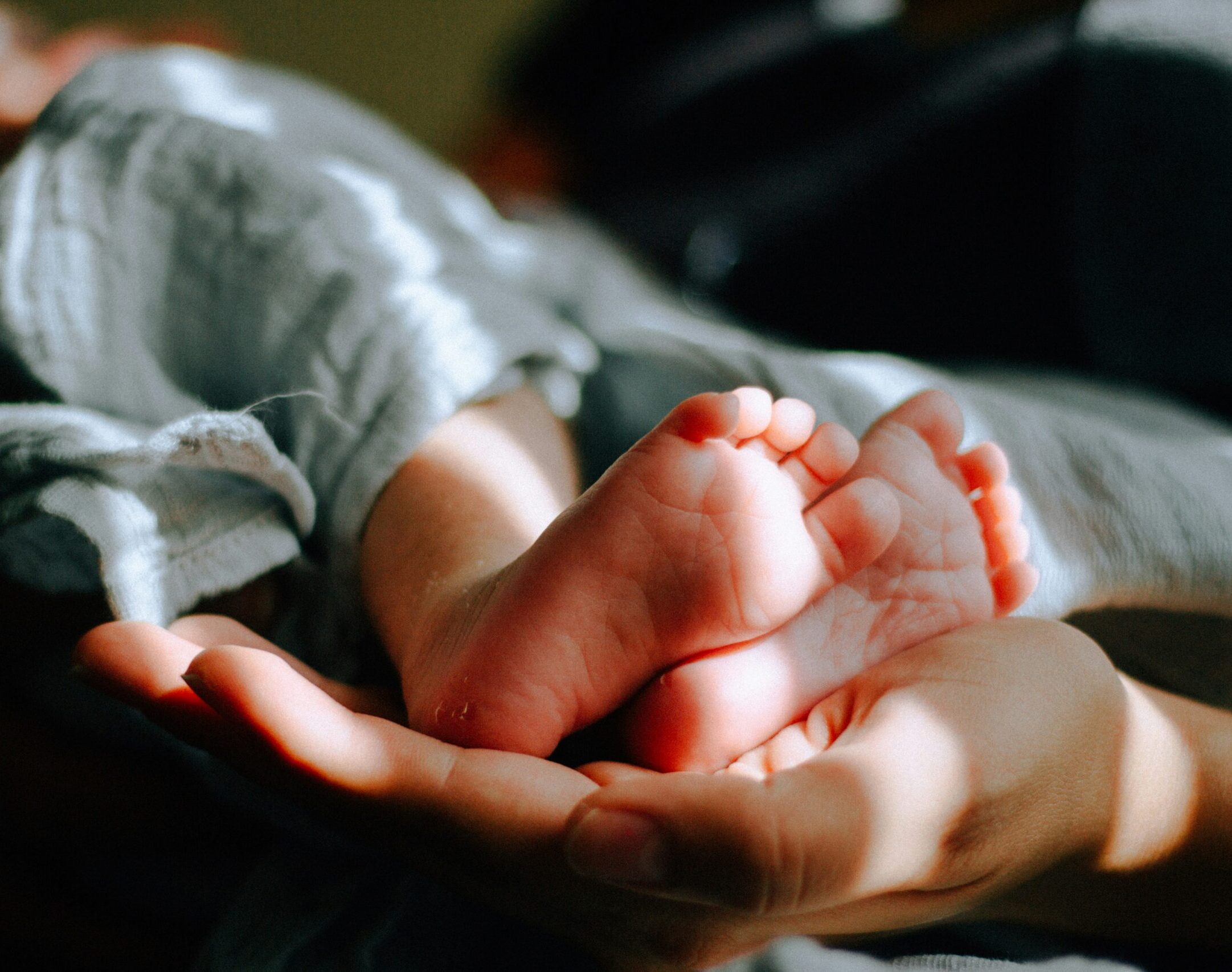 Cuidado infantil y atención pediátrica en casa.